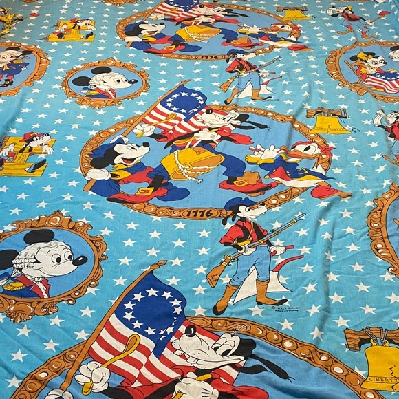 Vintage 1976 Wamsutta Bicentennial Mickey Mouse Bed Spread - Picture 11 of 12